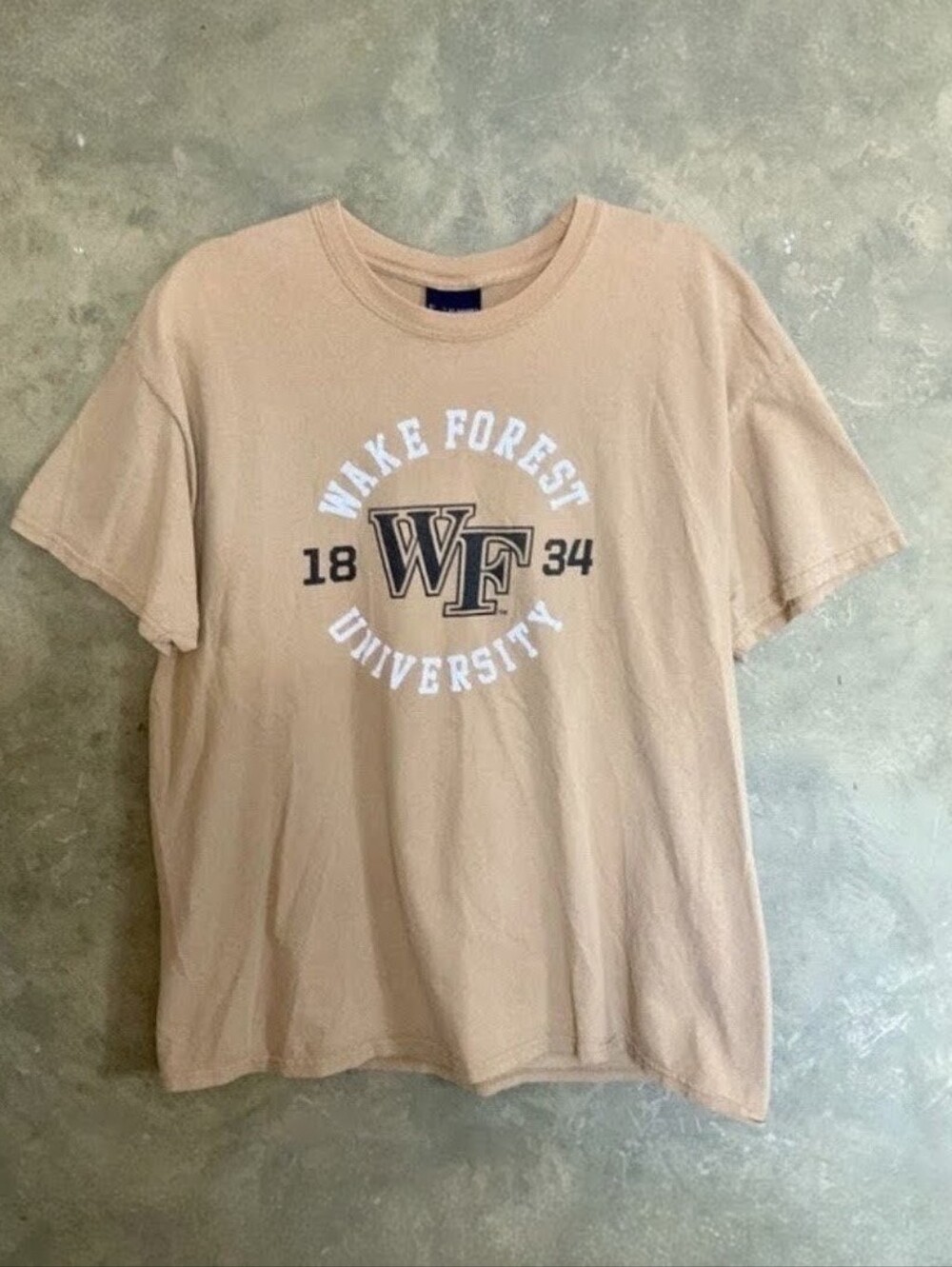 Vintage MV Sport Wake Forest University Graphic T-shirt Tee Cotton Tan XL
